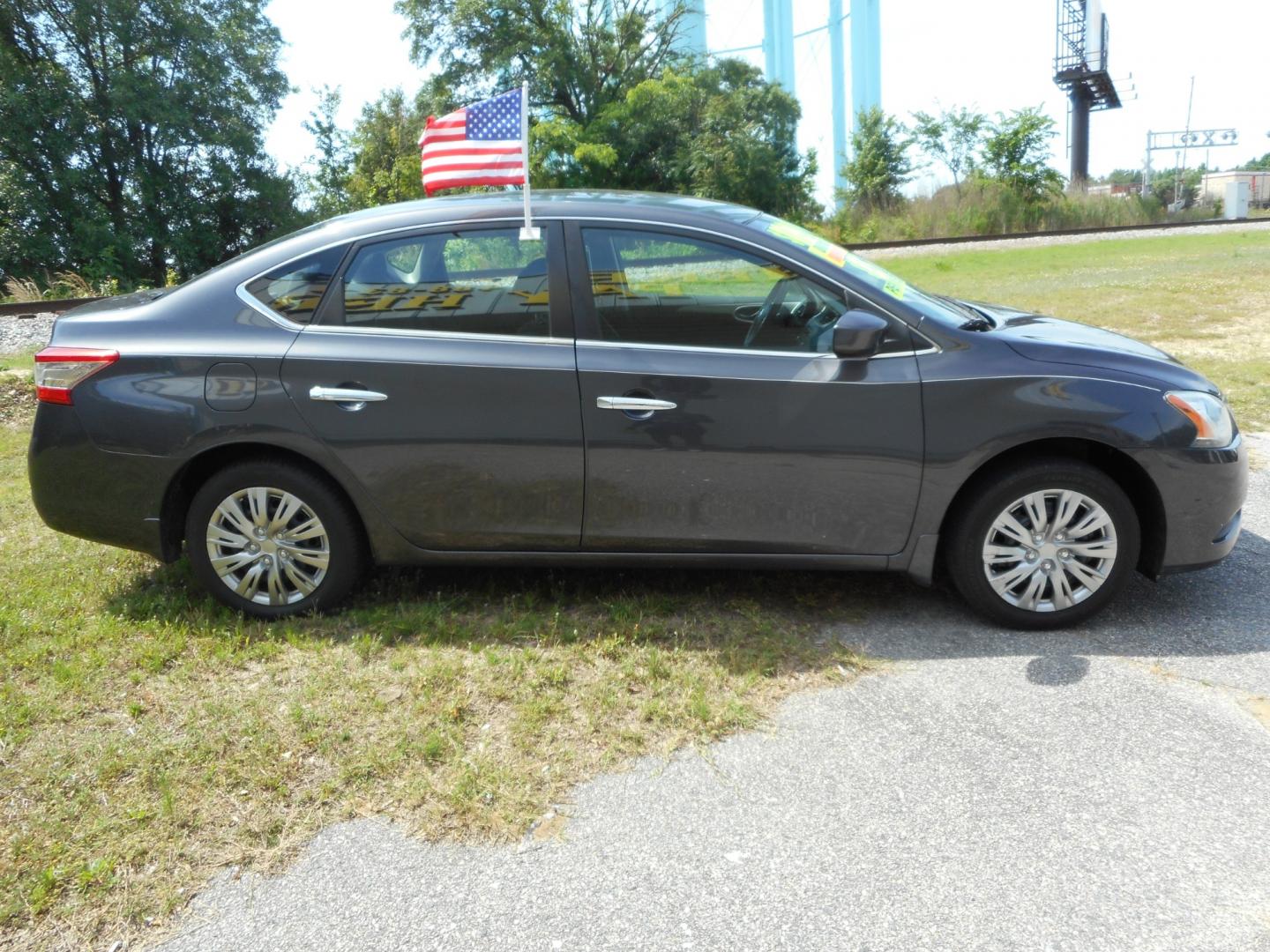 2014 Gray Nissan Sentra (3N1AB7AP4EL) , located at 2553 Airline Blvd, Portsmouth, VA, 23701, (757) 488-8331, 36.813889, -76.357597 - Photo#4